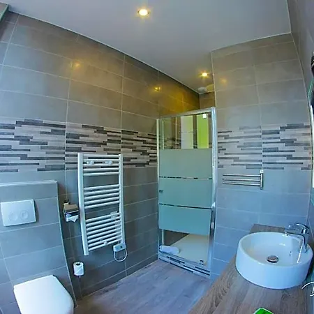 فندق Des 2 Nations Bagnères-de-Luchon